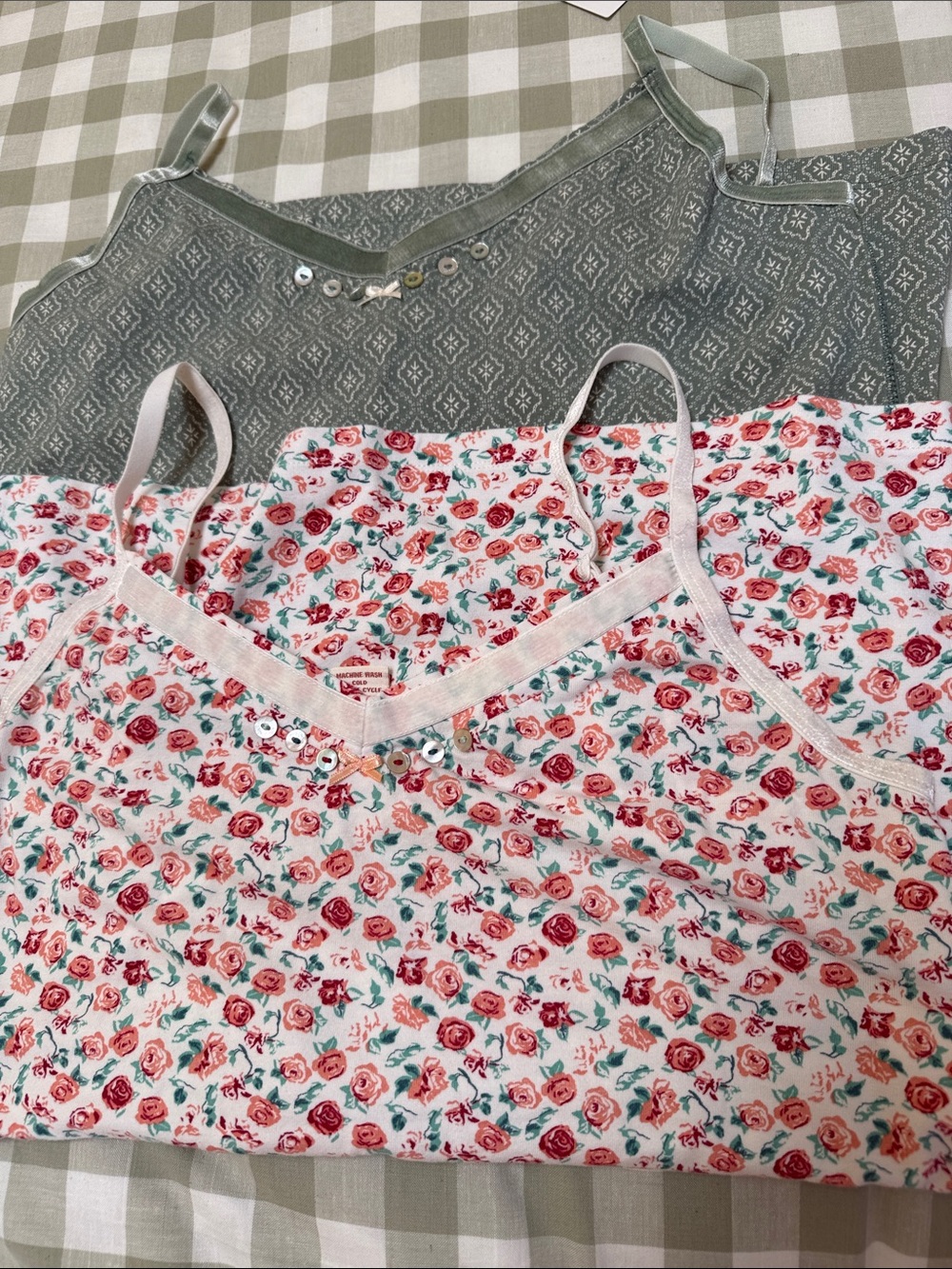 Sundance green beige Lightweight Camisoles and a Pink & peach rose